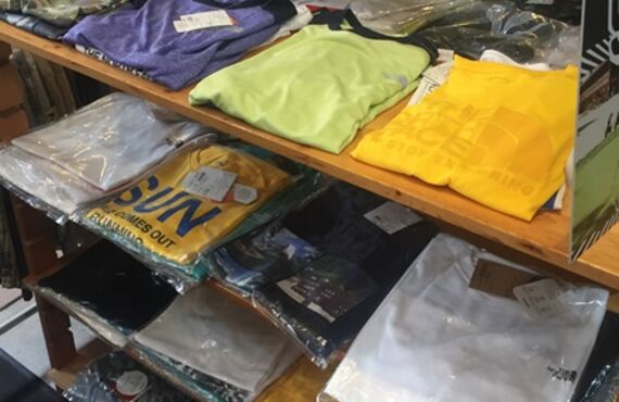 Tシャツ販売中