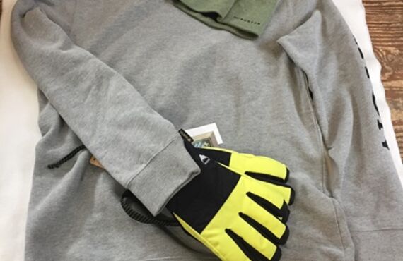 スノーボード　アパレル