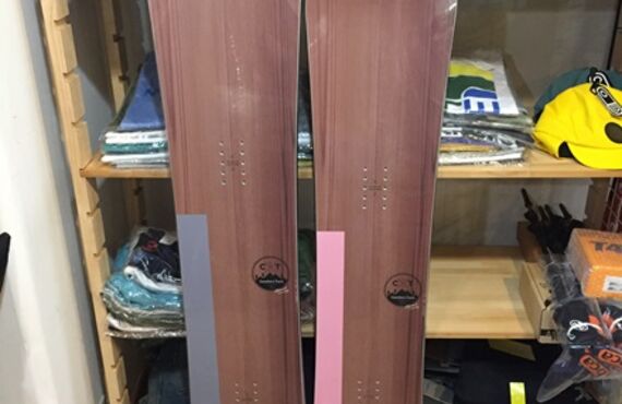 25モデル入荷中