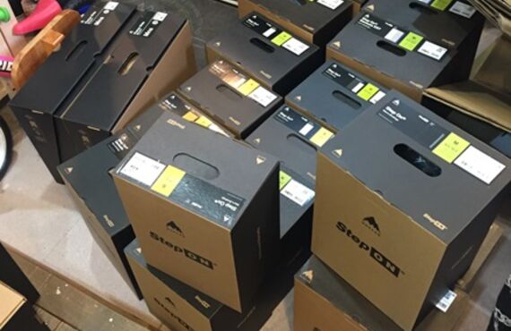 25　バートン　ステップオン入荷