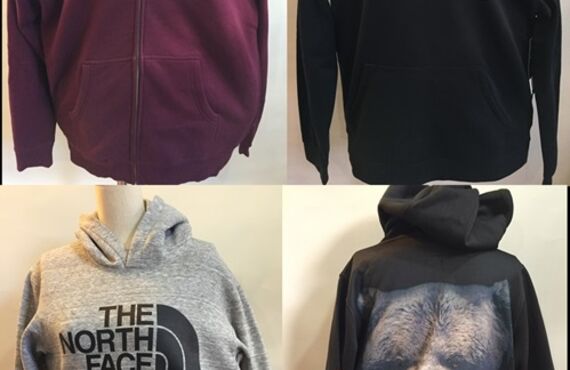 レアなパーカーあります