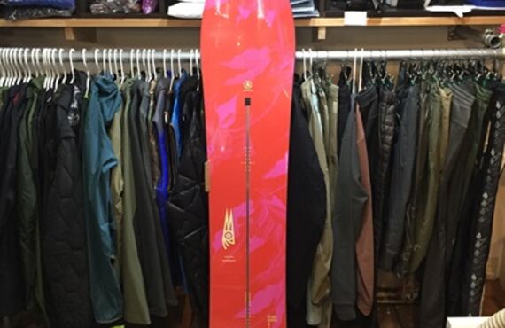 25-26 BURTON スムースオペレーター登場｜パウダーを制する最高の一本