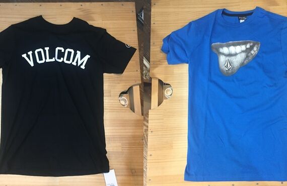 【今では入手困難】VOLCOMのおしゃれTシャツ販売中｜デザイン好き必見