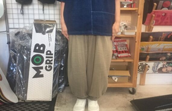 「足の痛みや疲れを我慢していませんか？オーダーメイドインソールで快適な毎日へ。」